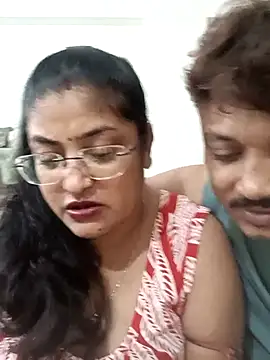 Snapshot of LAVERNIYA_ chatting on November 8, 2025, 6:51 pm LAVERNIYA online show from November 8, 2025, 6:51 pm