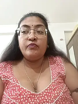 Snapshot of LAVERNIYA_ chatting on November 11, 2025, 2:28 pm LAVERNIYA online show from November 11, 2025, 2:28 pm