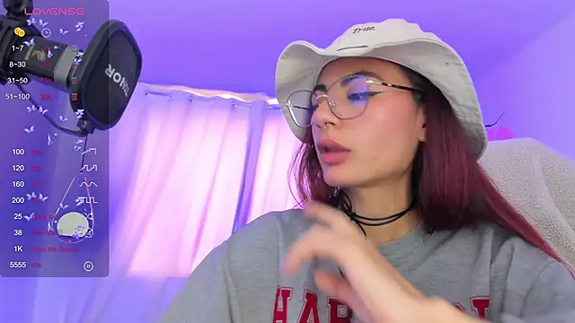 sophiecherry  online show from December 14, 2024, 9:02 pm