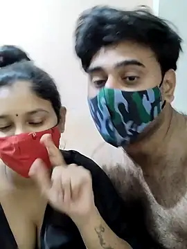 Snapshot of IND_COUPLE1 chatting on December 17, 2024, 3:28 pm IND COUPLE1 online show from December 17, 2024, 3:28 pm