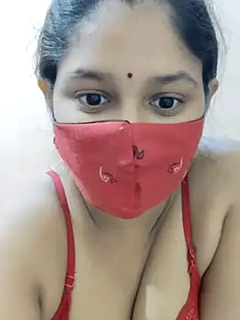 Snapshot of IND_COUPLE1 chatting on December 18, 2024, 6:25 pm IND COUPLE1 online show from December 18, 2024, 6:25 pm