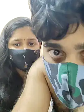 Snapshot of IND_COUPLE1 chatting on December 25, 2024, 9:45 am IND COUPLE1 online show from December 25, 2024, 9:45 am