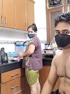 Snapshot of IND_COUPLE1 chatting on February 15, 2025, 2:00 pm IND COUPLE1 online show from February 15, 2025, 2:00 pm