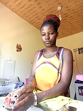 TrishaKalid online show from September 9, 2025, 8:47 am