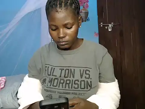 Snapshot of TrishaKalid chatting on February 10, 2026, 8:02 pm TrishaKalid online show from February 10, 2026, 8:02 pm