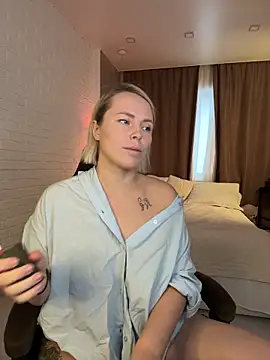 Charming Daphny online show from November 28, 2025, 6:38 am