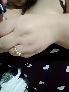 Snapshot of DALO3A85 chatting on November 3, 2025, 11:59 pm DALO3A85 online show from November 3, 2025, 11:59 pm