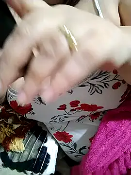 Snapshot of DALO3A85 chatting on November 19, 2025, 9:04 pm DALO3A85 online show from November 19, 2025, 9:04 pm