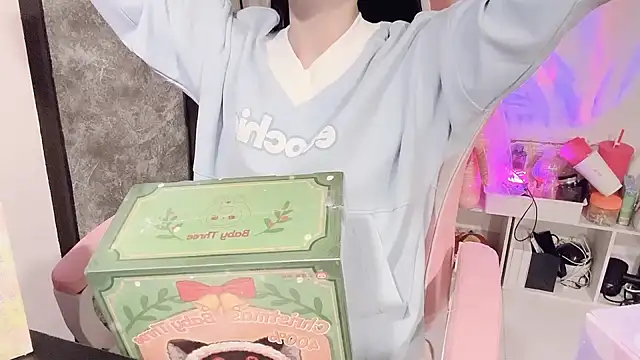 Snapshot of Virgo_686 chatting on December 21, 2024, 2:26 pm Virgo 686 online show from December 21, 2024, 2:26 pm