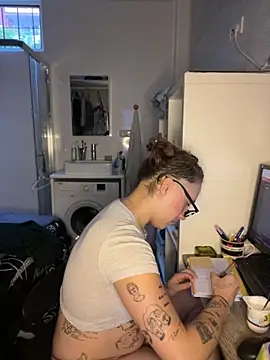 Snapshot of Hawitxui chatting on October 18, 2025, 7:31 am Hawitxui online show from October 18, 2025, 7:31 am