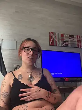 Snapshot of Hawitxui chatting on February 25, 2026, 10:03 am Hawitxui online show from February 25, 2026, 10:03 am