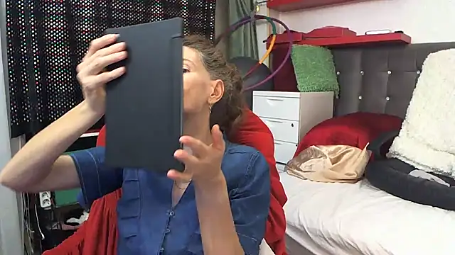 Snapshot of kellyterapy chatting on February 5, 2025, 10:44 pm kellyterapy online show from February 5, 2025, 10:44 pm