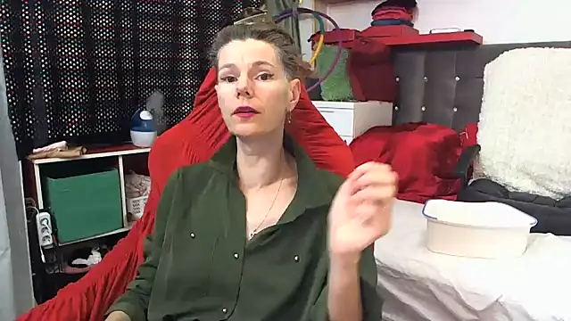 Snapshot of kellyterapy chatting on February 10, 2025, 6:03 pm kellyterapy online show from February 10, 2025, 6:03 pm