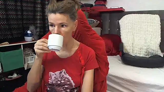 Snapshot of kellyterapy chatting on February 12, 2025, 6:30 pm kellyterapy online show from February 12, 2025, 6:30 pm