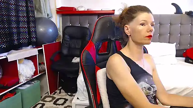 Snapshot of kellyterapy chatting on September 18, 2025, 9:00 am kellyterapy online show from September 18, 2025, 9:00 am