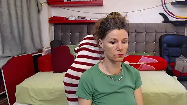 Snapshot of kellyterapy chatting on November 19, 2025, 11:43 am kellyterapy online show from November 19, 2025, 11:43 am