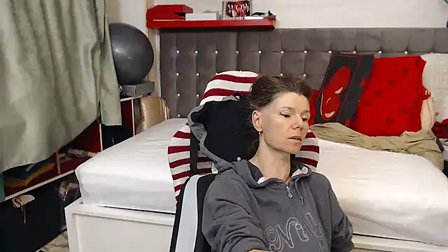 kellyterapy online show from May 15, 2026, 11:56 pm