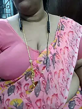 Snapshot of ashikaa_r chatting on May 3, 2026, 8:37 pm ashikaa r online show from May 3, 2026, 8:37 pm