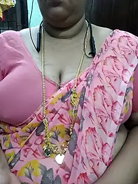 Snapshot of ashikaa_r chatting on May 14, 2026, 9:32 pm ashikaa r online show from May 14, 2026, 9:32 pm