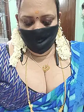 Snapshot of ashikaa_r chatting on May 31, 2026, 7:48 pm ashikaa r online show from May 31, 2026, 7:48 pm