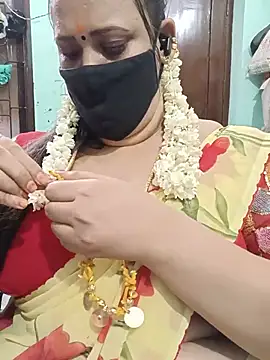 Snapshot of ashikaa_r chatting on June 23, 2026, 6:17 pm ashikaa r online show from June 23, 2026, 6:17 pm