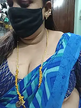 Snapshot of ashikaa_r chatting on July 1, 2026, 6:51 pm ashikaa r online show from July 1, 2026, 6:51 pm