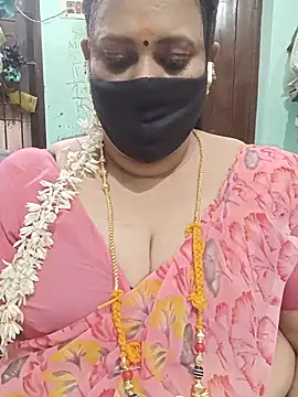 Snapshot of ashikaa_r chatting on July 18, 2026, 6:23 pm ashikaa r online show from July 18, 2026, 6:23 pm