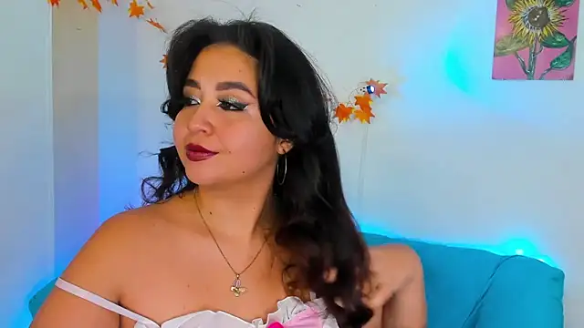 Snapshot of LiahDiaz chatting on December 24, 2024, 8:49 pm LiahDiaz online show from December 24, 2024, 8:49 pm