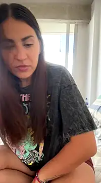 Snapshot of diosa202 chatting on December 3, 2024, 6:28 pm diosa202 online show from December 3, 2024, 6:28 pm