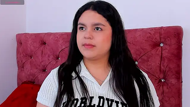 skyhotgirll online show from June 10, 2026, 5:56 pm