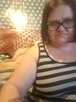 Snapshot of mcv131985 chatting on December 16, 2024, 9:35 am mcv131985 online show from December 16, 2024, 9:35 am