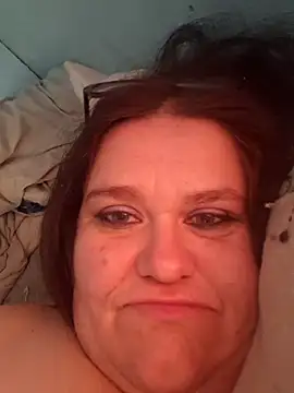 Snapshot of mcv131985 chatting on December 29, 2024, 4:19 pm mcv131985 online show from December 29, 2024, 4:19 pm