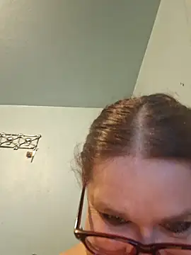 Snapshot of mcv131985 chatting on January 27, 2025, 6:52 am mcv131985 online show from January 27, 2025, 6:52 am