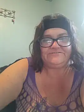 Snapshot of mcv131985 chatting on February 5, 2025, 11:50 pm mcv131985 online show from February 5, 2025, 11:50 pm