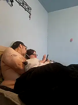 Snapshot of mcv131985 chatting on February 11, 2025, 6:01 pm mcv131985 online show from February 11, 2025, 6:01 pm