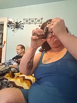 Snapshot of mcv131985 chatting on February 15, 2025, 8:43 pm mcv131985 online show from February 15, 2025, 8:43 pm