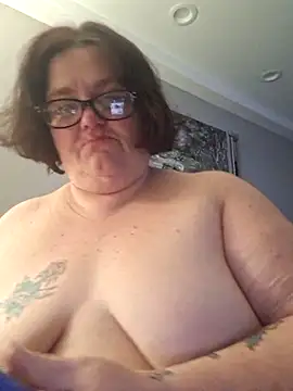 Snapshot of mcv131985 chatting on March 17, 2025, 8:07 am mcv131985 online show from March 17, 2025, 8:07 am