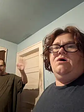 Snapshot of mcv131985 chatting on September 17, 2025, 8:05 am mcv131985 online show from September 17, 2025, 8:05 am