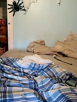 Snapshot of mcv131985 chatting on September 21, 2025, 9:49 pm mcv131985 online show from September 21, 2025, 9:49 pm