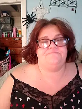 Snapshot of mcv131985 chatting on September 28, 2025, 7:08 pm mcv131985 online show from September 28, 2025, 7:08 pm