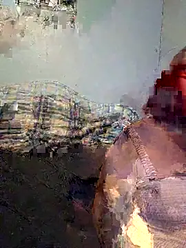 Snapshot of mcv131985 chatting on November 28, 2025, 12:35 am mcv131985 online show from November 28, 2025, 12:35 am