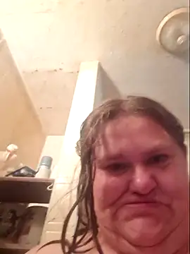 Snapshot of mcv131985 chatting on May 11, 2026, 10:40 pm mcv131985 online show from May 11, 2026, 10:40 pm