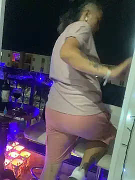 luisa16xxx online show from December 8, 2024, 1:46 am