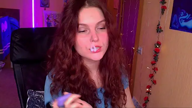 Snapshot of Jenna_Sativa chatting on July 9, 2026, 10:41 am Jenna Sativa online show from July 9, 2026, 10:41 am