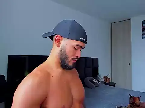 Alexander Martines online show from March 27, 2026, 7:35 pm