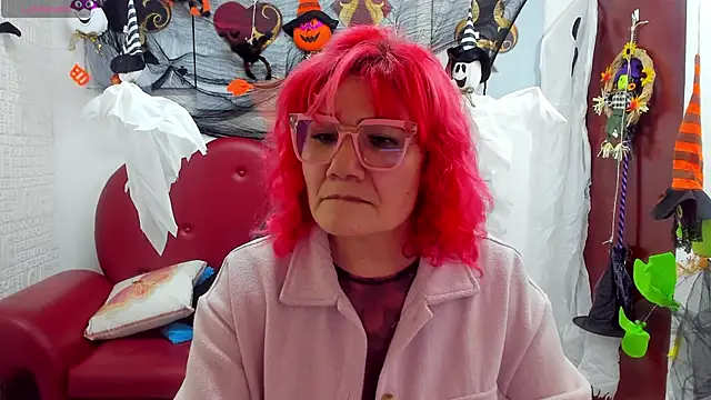 Snapshot of Salomeediaz_ chatting on October 18, 2025, 9:04 pm Salomeediaz online show from October 18, 2025, 9:04 pm