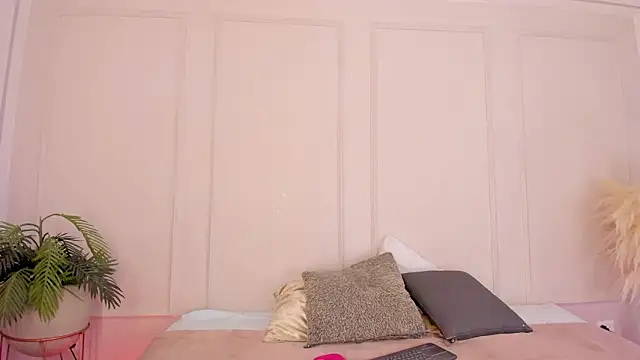 Mariapettit online show from March 14, 2026, 1:05 pm