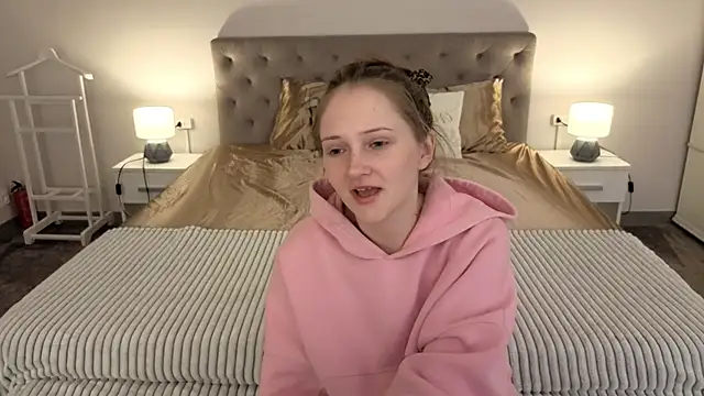 PamelaXX  online show from March 28, 2026, 10:53 pm