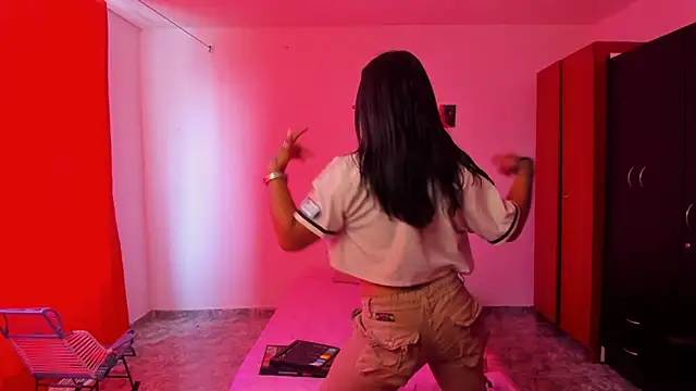 nicole volkov online show from February 21, 2025, 2:48 pm