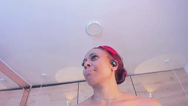 Snapshot of martina_touss chatting on April 24, 2026, 1:41 am martina touss online show from April 24, 2026, 1:41 am